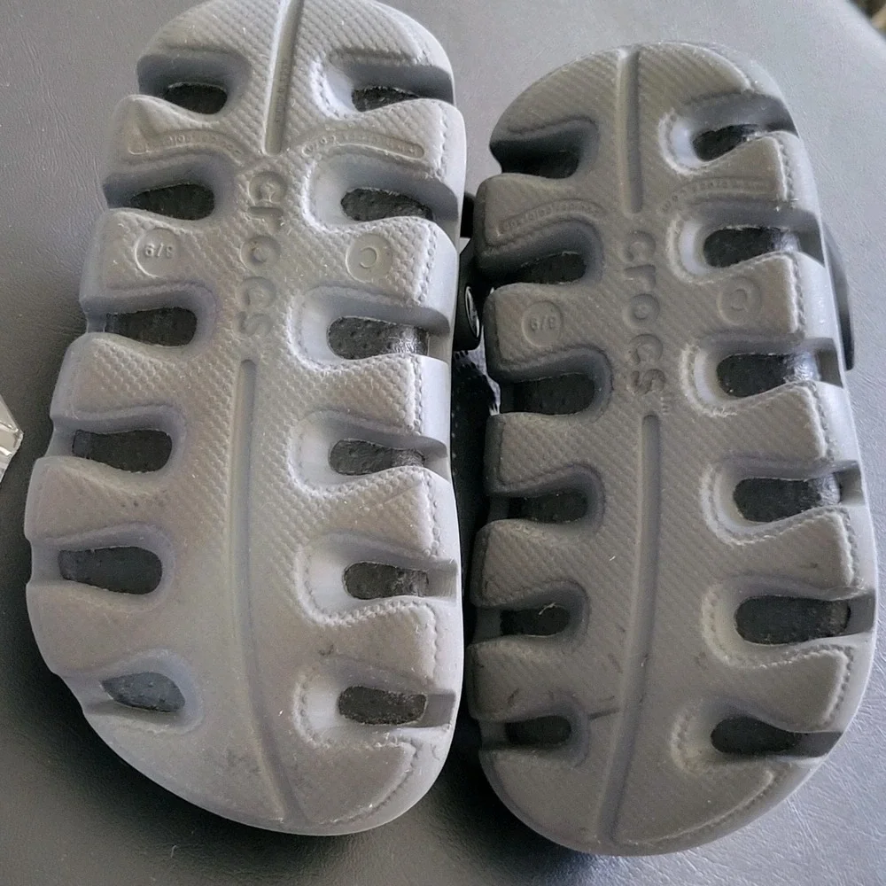 CROCS Duet Sport Clog Black Gray Croslite Sole Lightweight Unisex Child 8/9